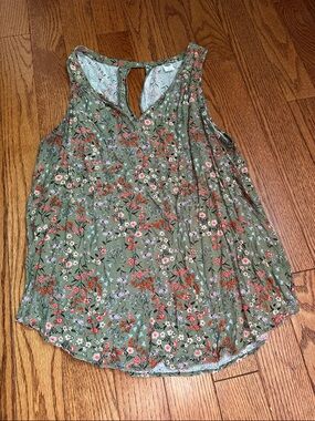 Old Navy Sleeveless Olive Floral V-Neck Tank Top